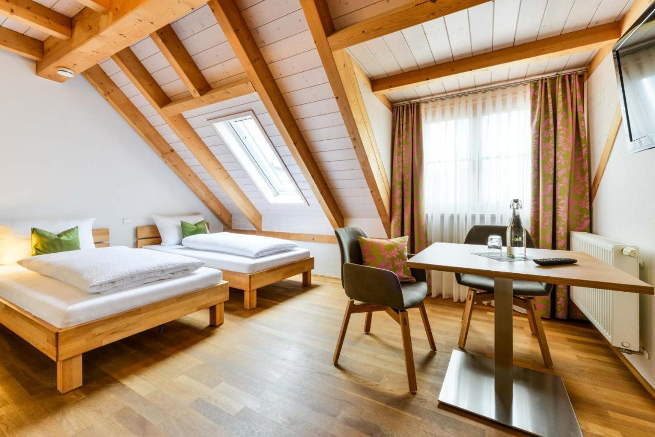 Bett'N Glueck - Uebernachtung & Fruehstueck Bed and Breakfast Zusmarshausen Exteriör bild