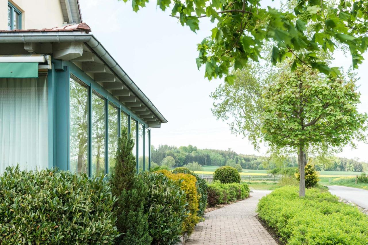 Bett'N Glueck - Uebernachtung & Fruehstueck Bed and Breakfast Zusmarshausen Exteriör bild